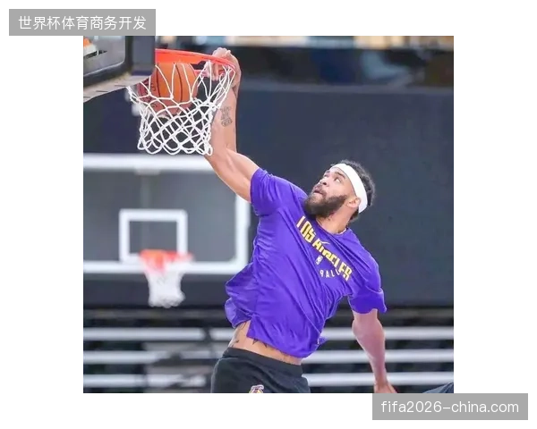 怀特塞德成首位外籍DPOY，其护筐能力是上海队防守体系的基石